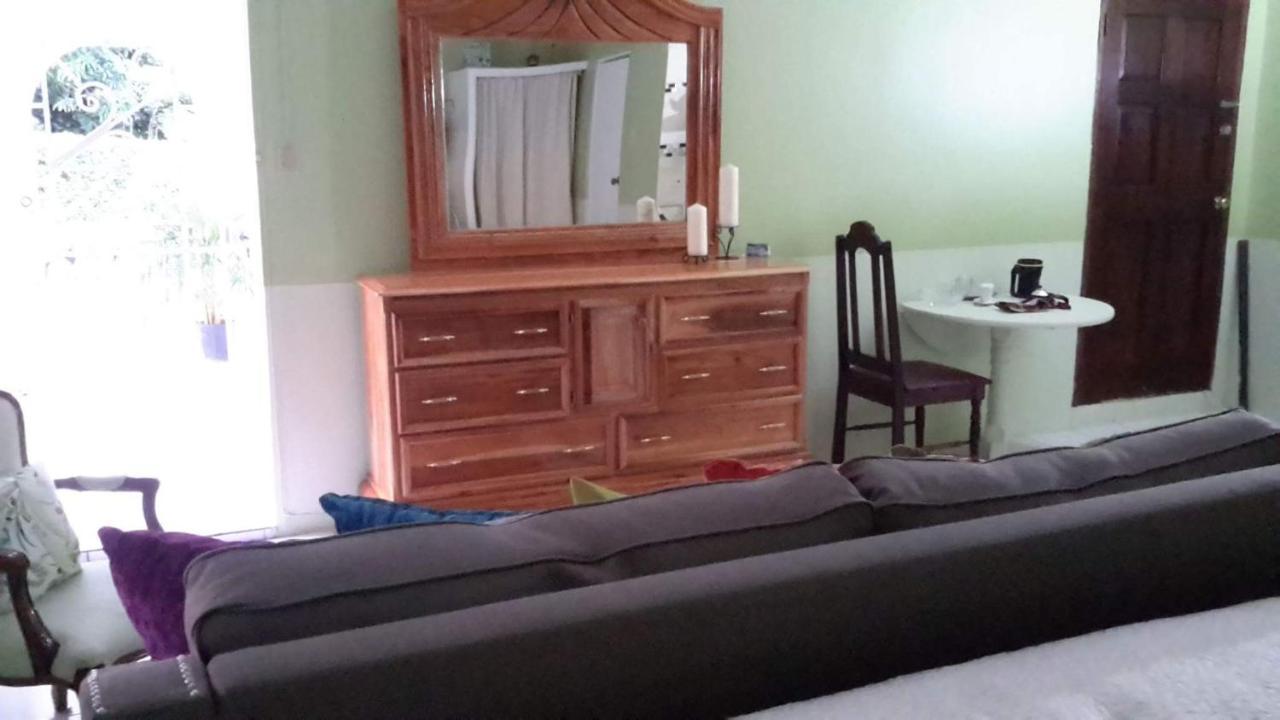 Lorenton Hideaway Lucea Ngoại thất bức ảnh