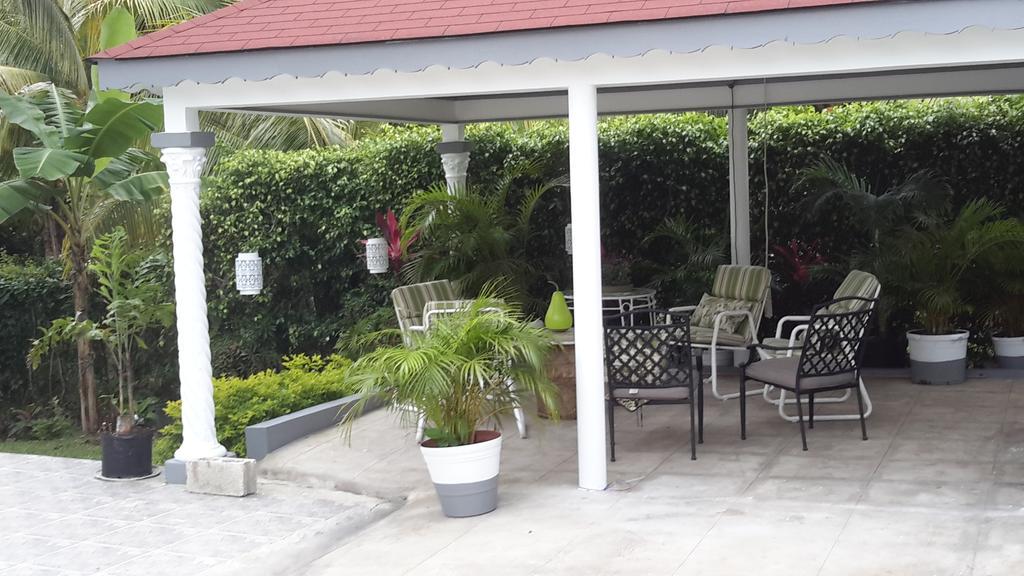 Lorenton Hideaway Lucea Ngoại thất bức ảnh