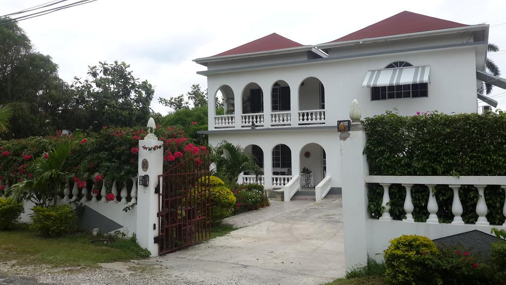 Lorenton Hideaway Lucea Ngoại thất bức ảnh